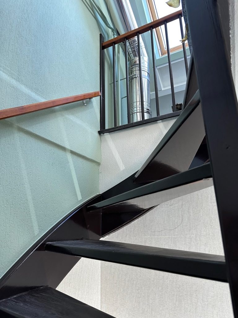 Traprenovatie Almere — trap afwerking in nieuwe kleur