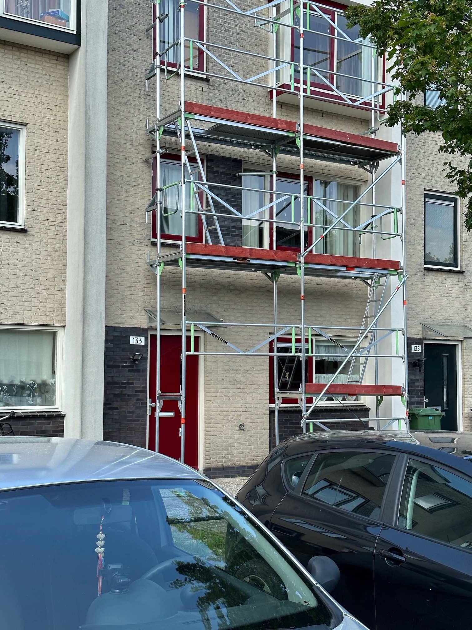 Scaffolding voor timmerwerken aan appartement.